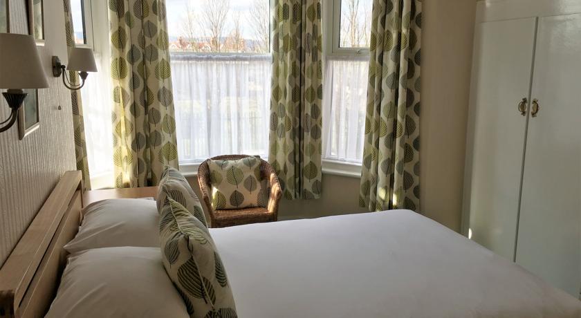 Ivydene Guest house 4*