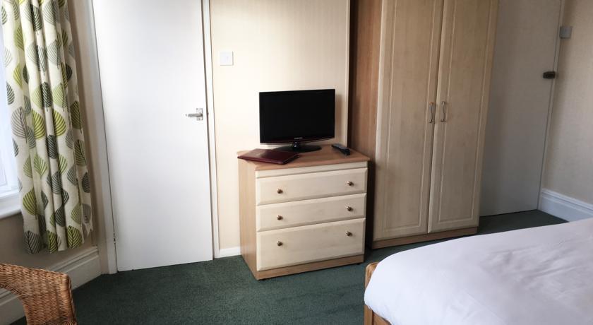 Ivydene Guest house 4*