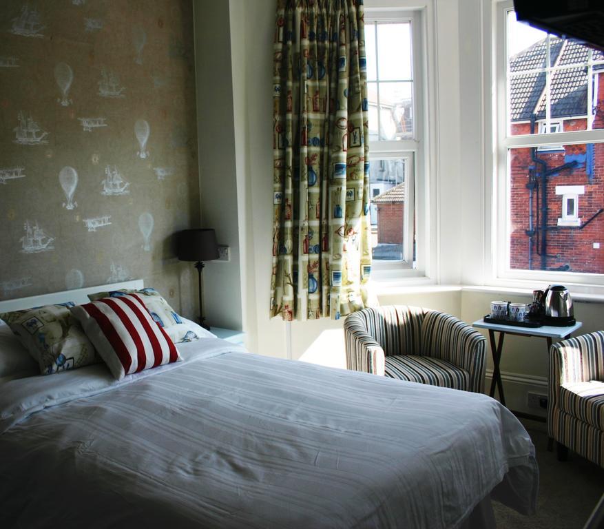 Cambridge House 4* Eastbourne