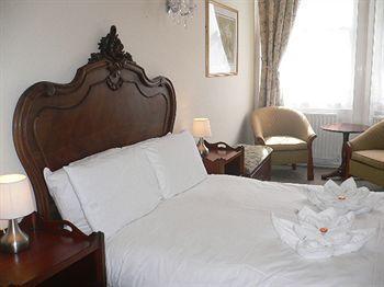 Vernon Hotel 4*