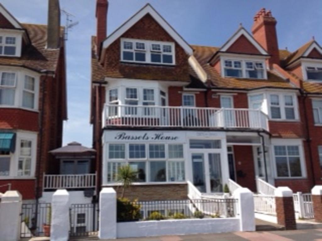 Bed & Breakfast Bassets House Eastbourne