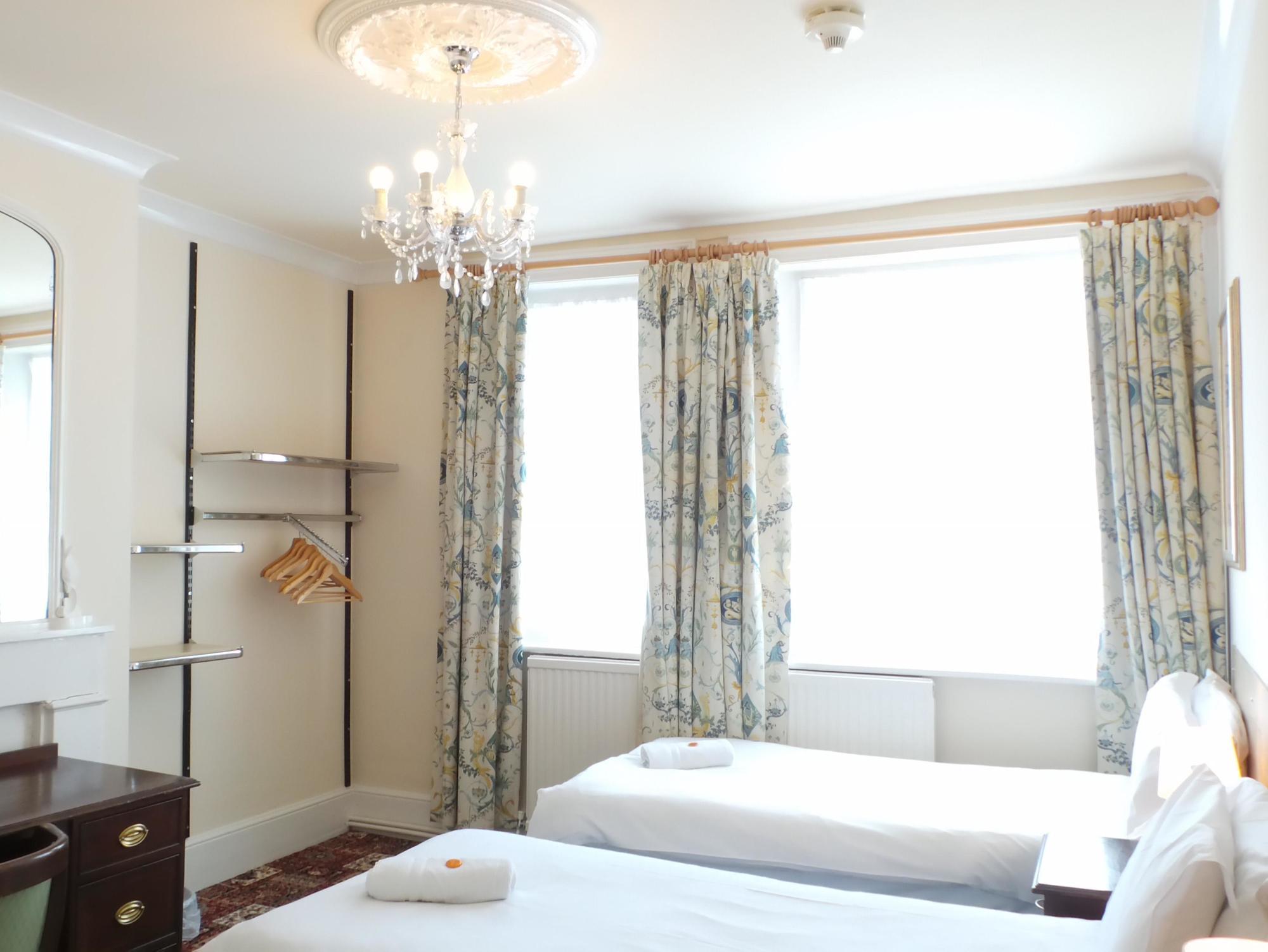 Vernon Hotel