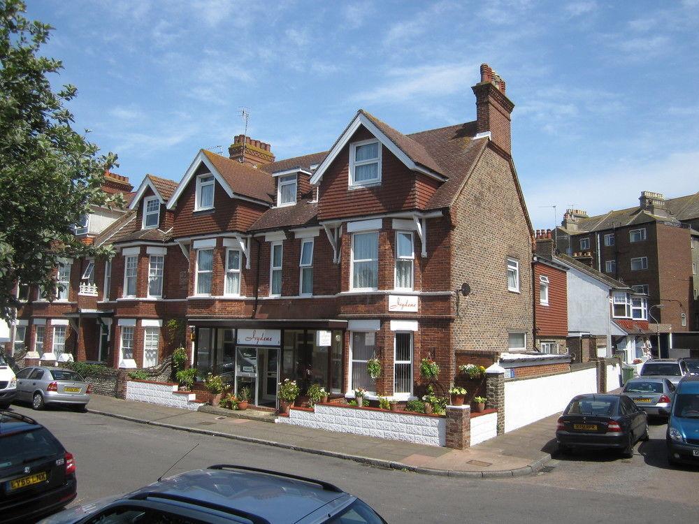 Ivydene Guest house 4*