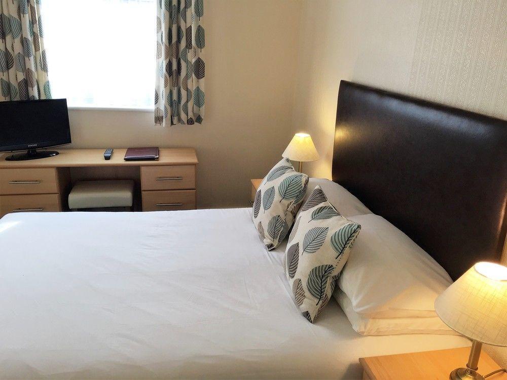 Ivydene Guest house 4*