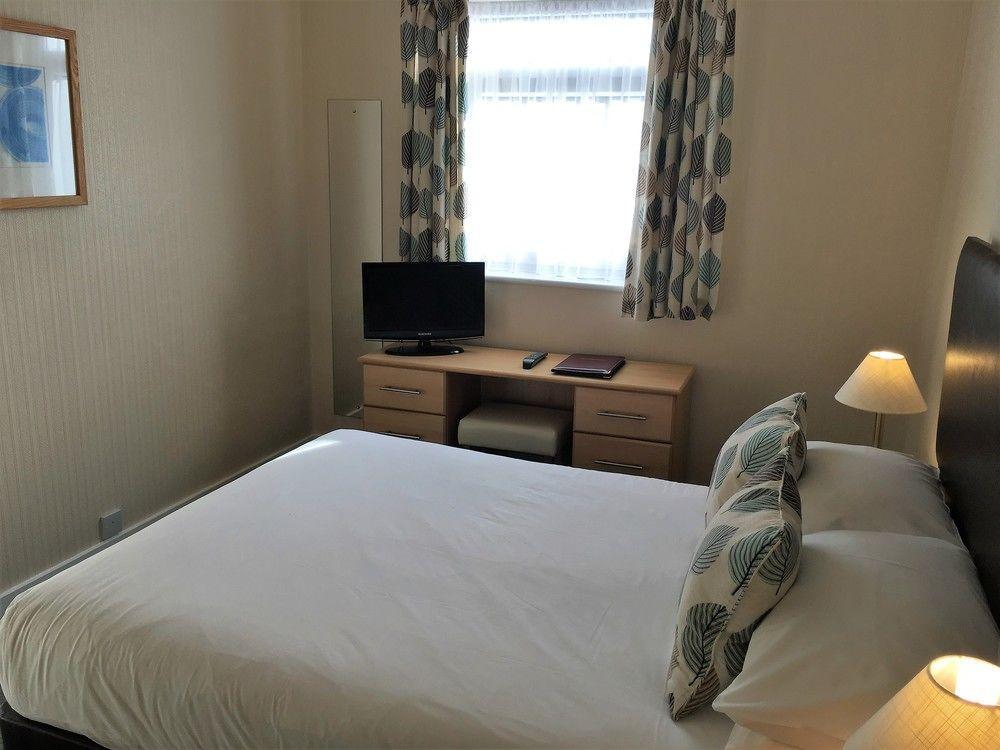 Ivydene Guest house