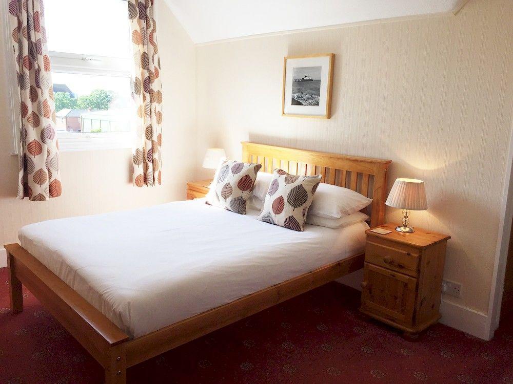 Ivydene 4*