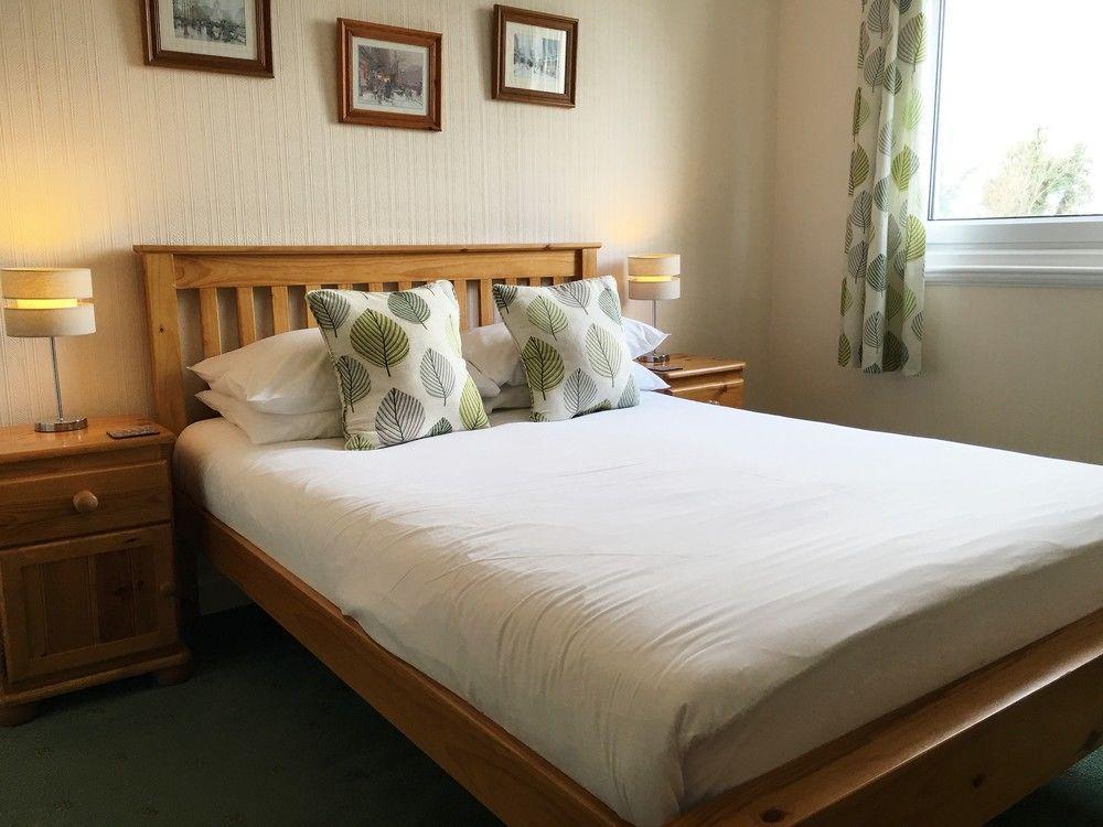 Ivydene Guest house 4*