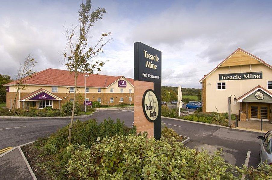 Premier Hotel 3*