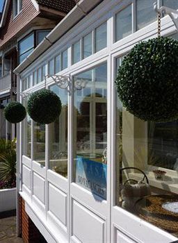Coast Bed & Breakfast 4*