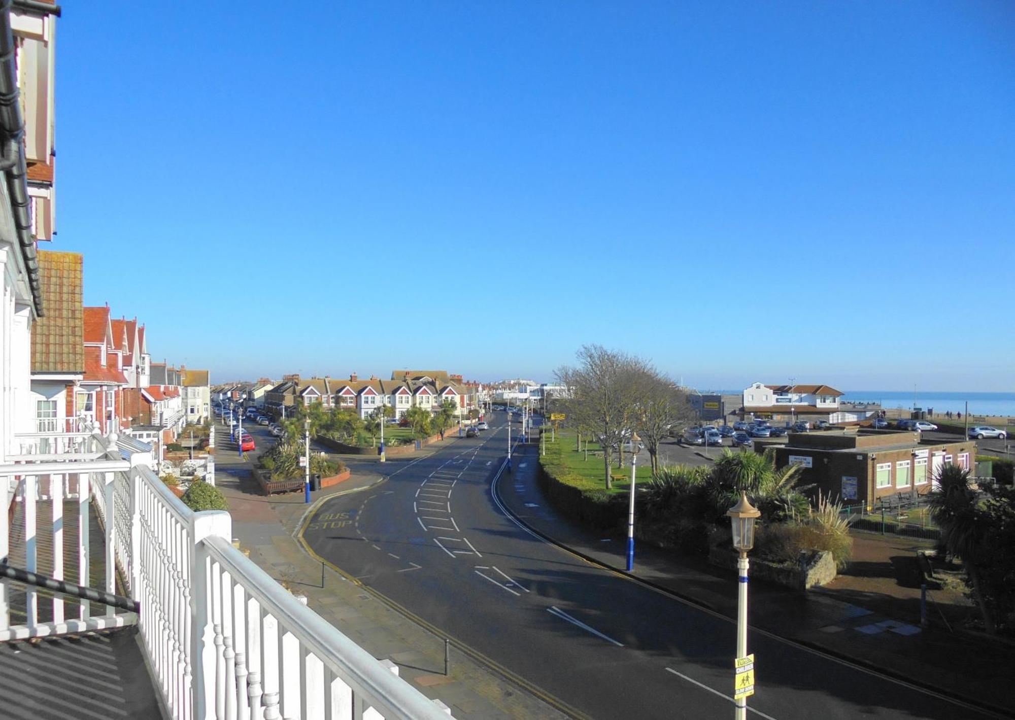 Apartemen Seabreeze Eastbourne