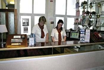 Albany Lions Hotel 3*