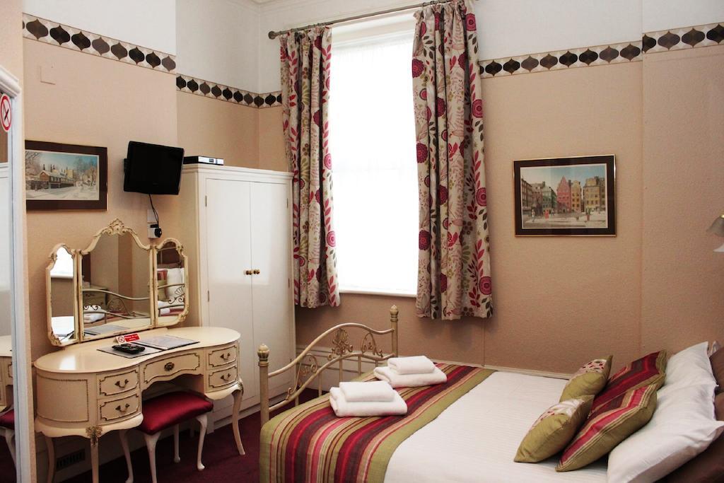 Guest house The Sherwood
