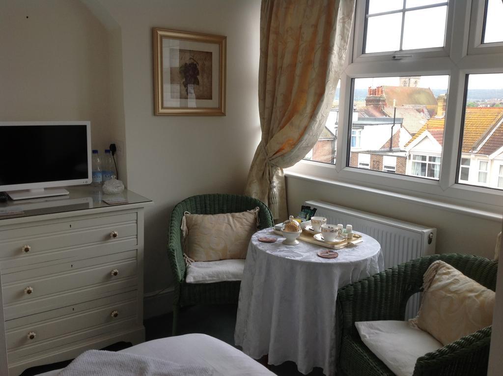 Bed & Breakfast Bassets House Eastbourne