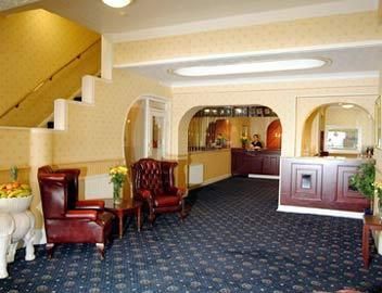 Claremont Lions Hotel 3*