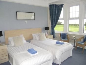 Ebor Guest house 3*