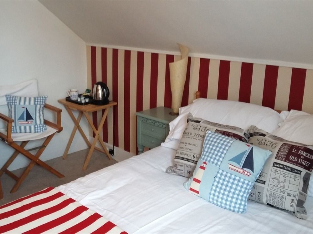 Cambridge House 4* Eastbourne