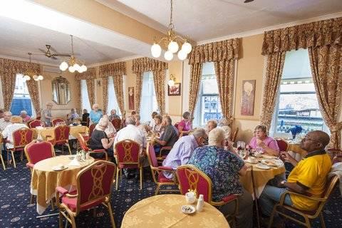 Claremont Lions 3* Eastbourne