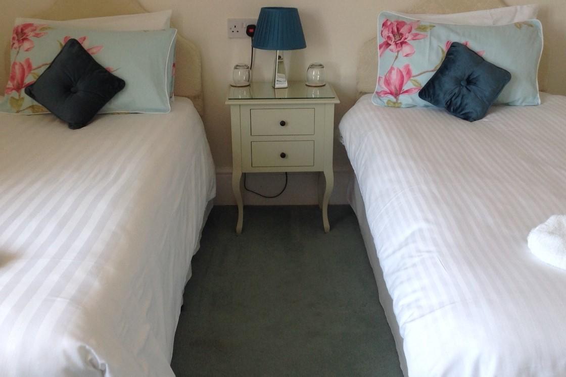 Bassets House 4*