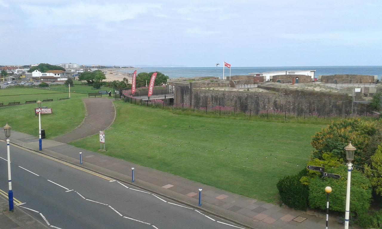 Bed & Breakfast By The Sea 3*