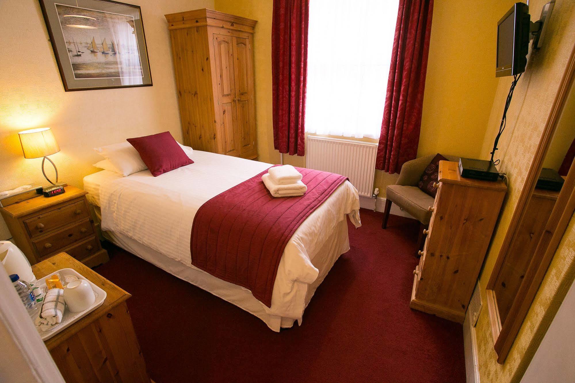 The Sherwood Guest house 4*