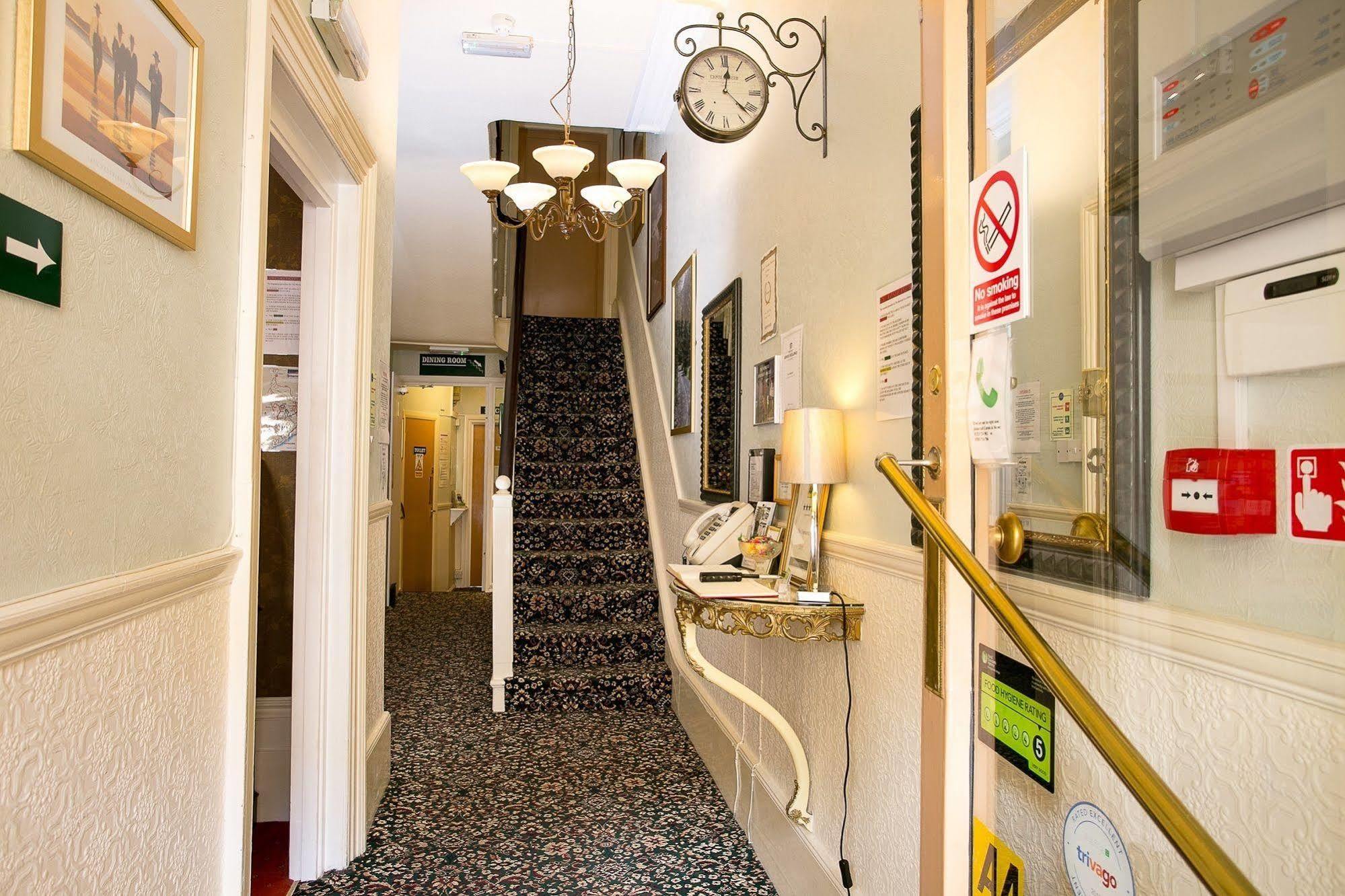 Guest house The Sherwood 4*