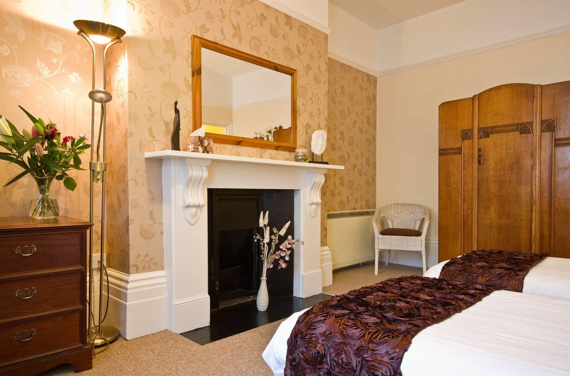 Guest house The East