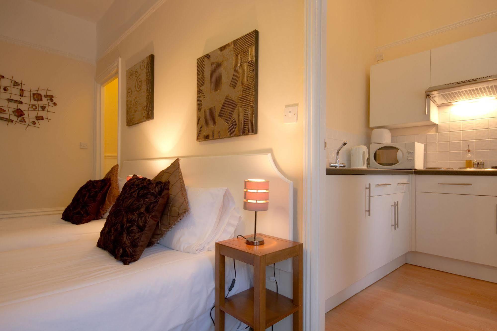 Guest house The East
