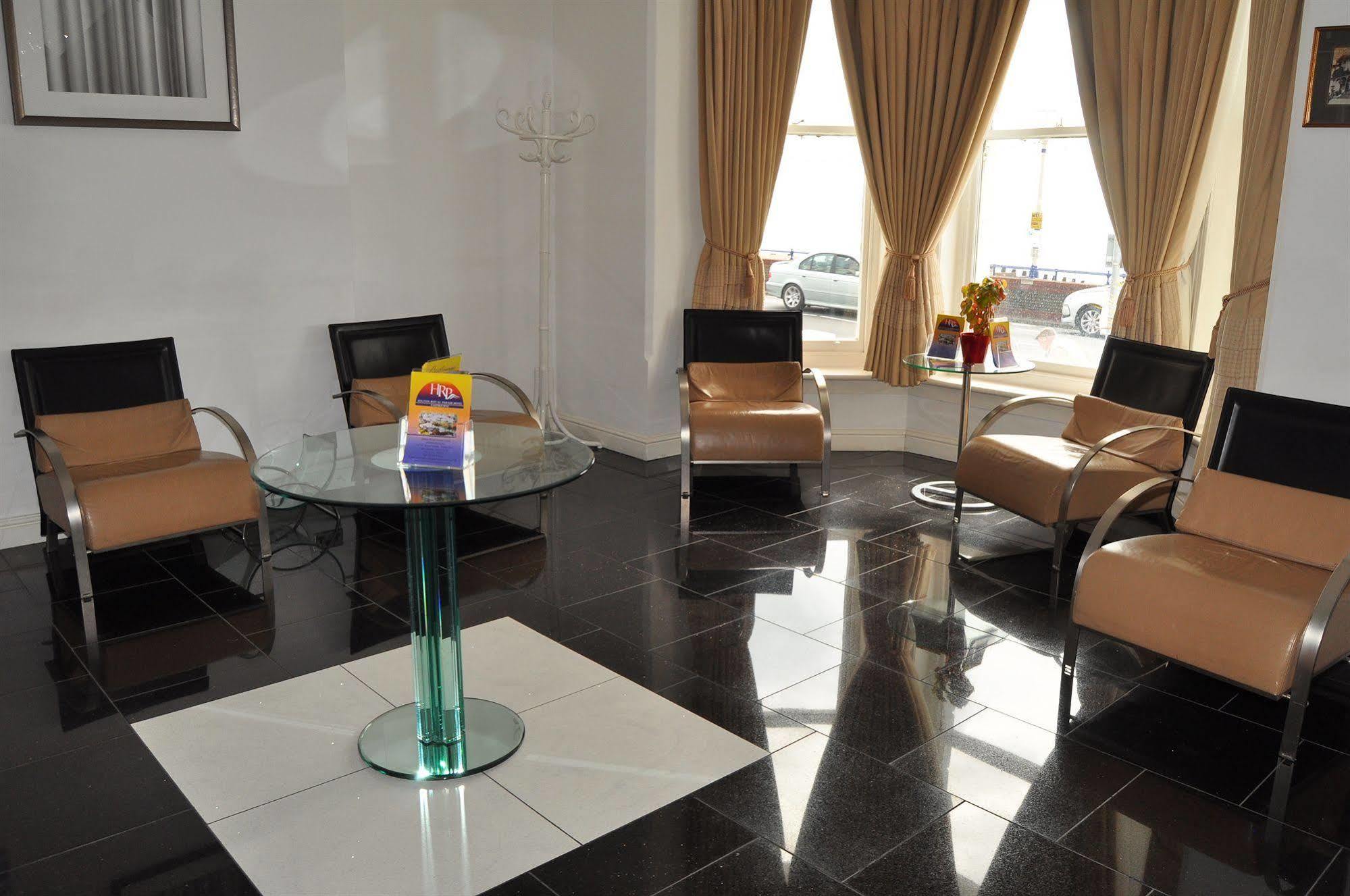 Hotel The