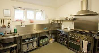 Yha Hostel *