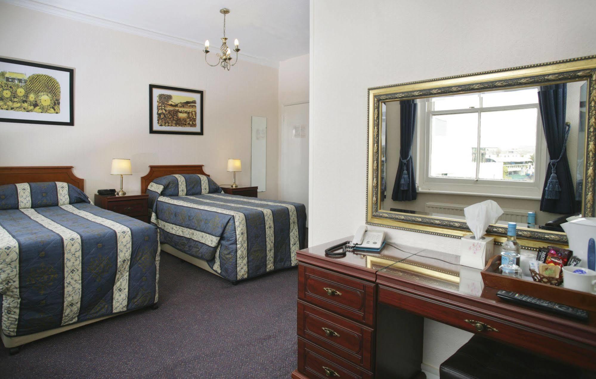 Hotel Devonshire Park 3*