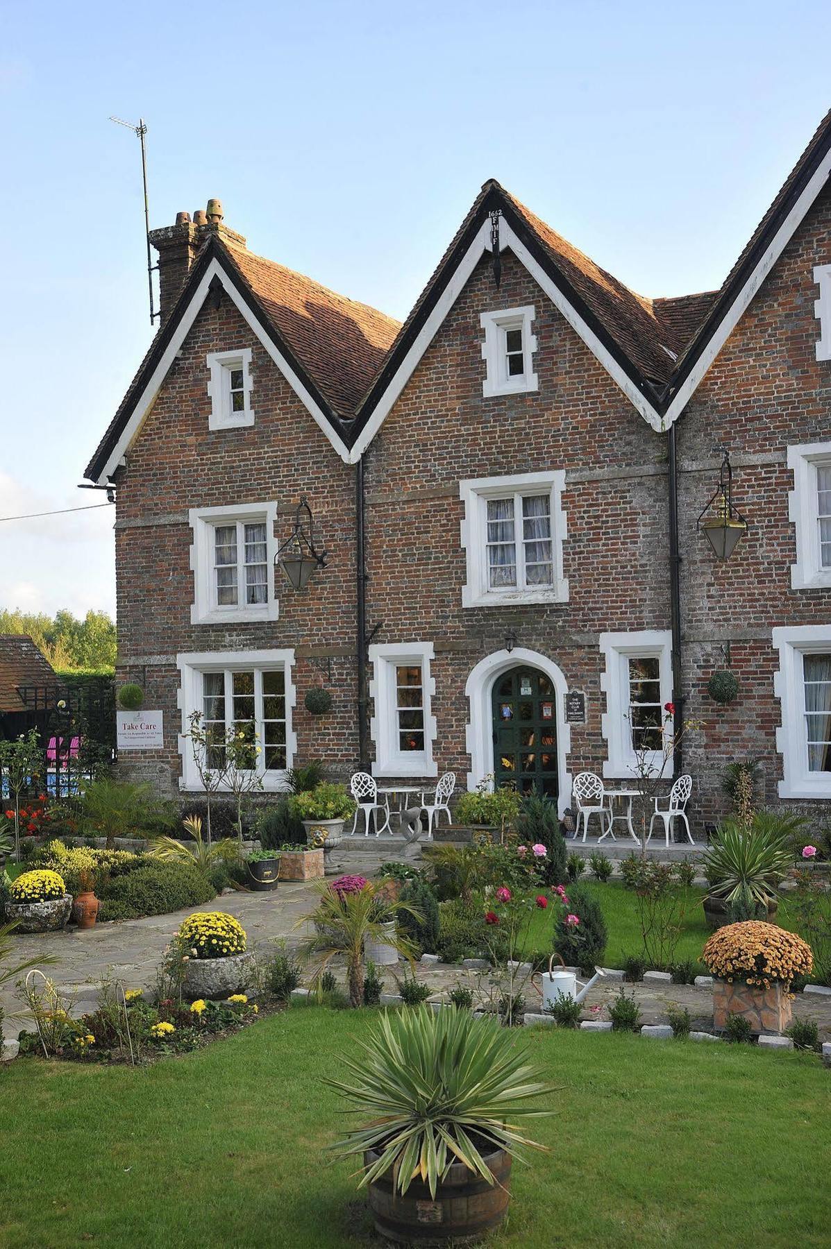 Boship Lions Farm Hotel, Sure Collection By Bw
