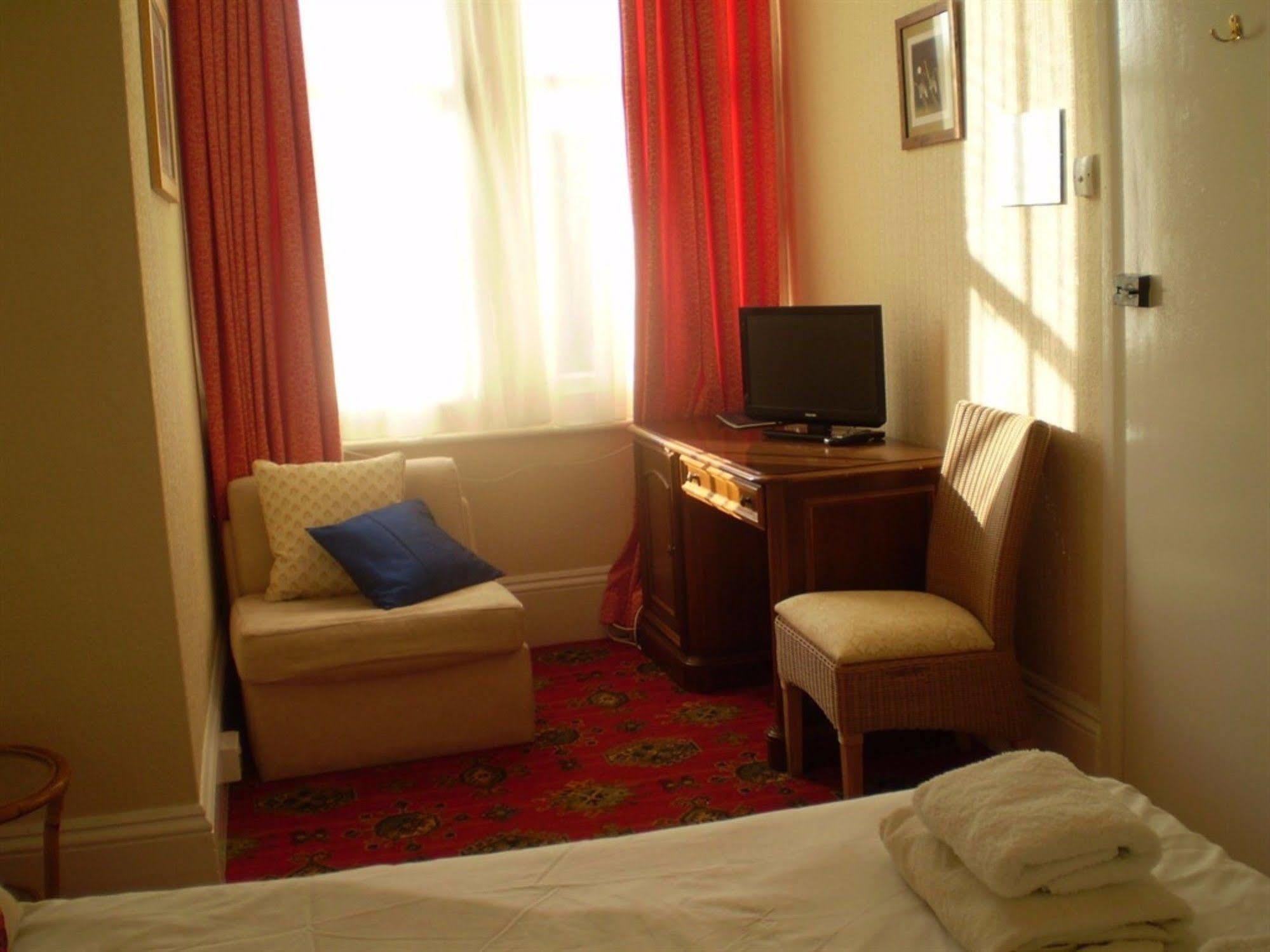 Park View 3* Eastbourne