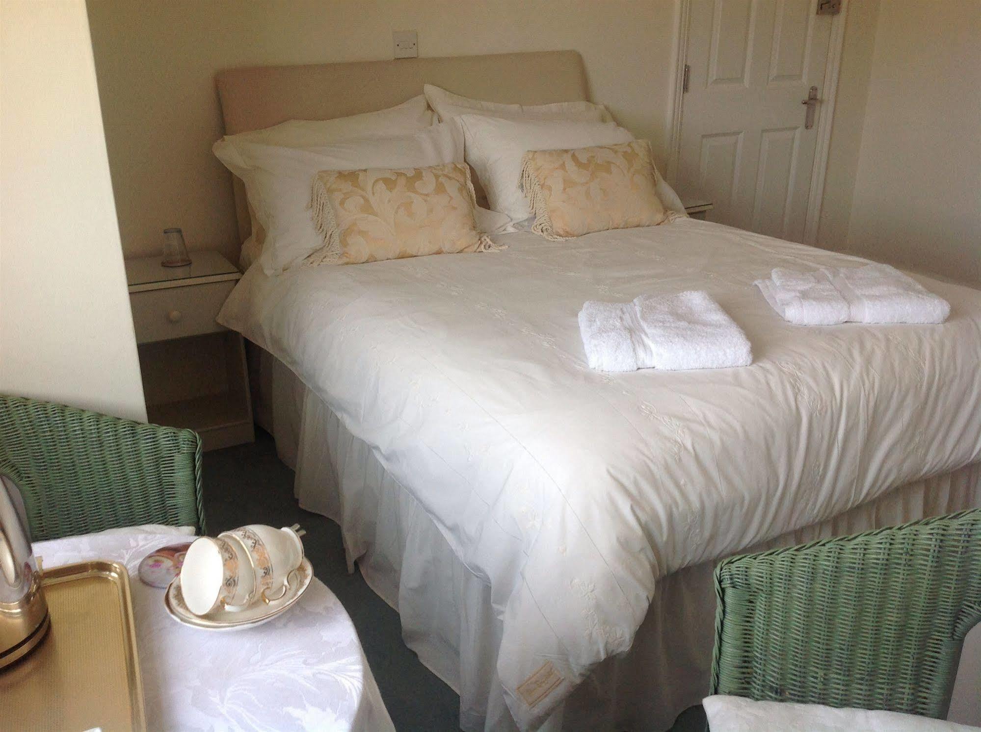 Bassets House Bed & Breakfast Eastbourne