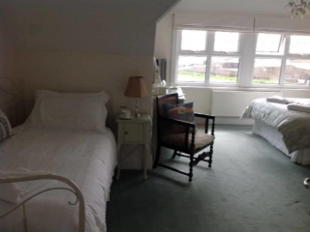 Bassets House 4*