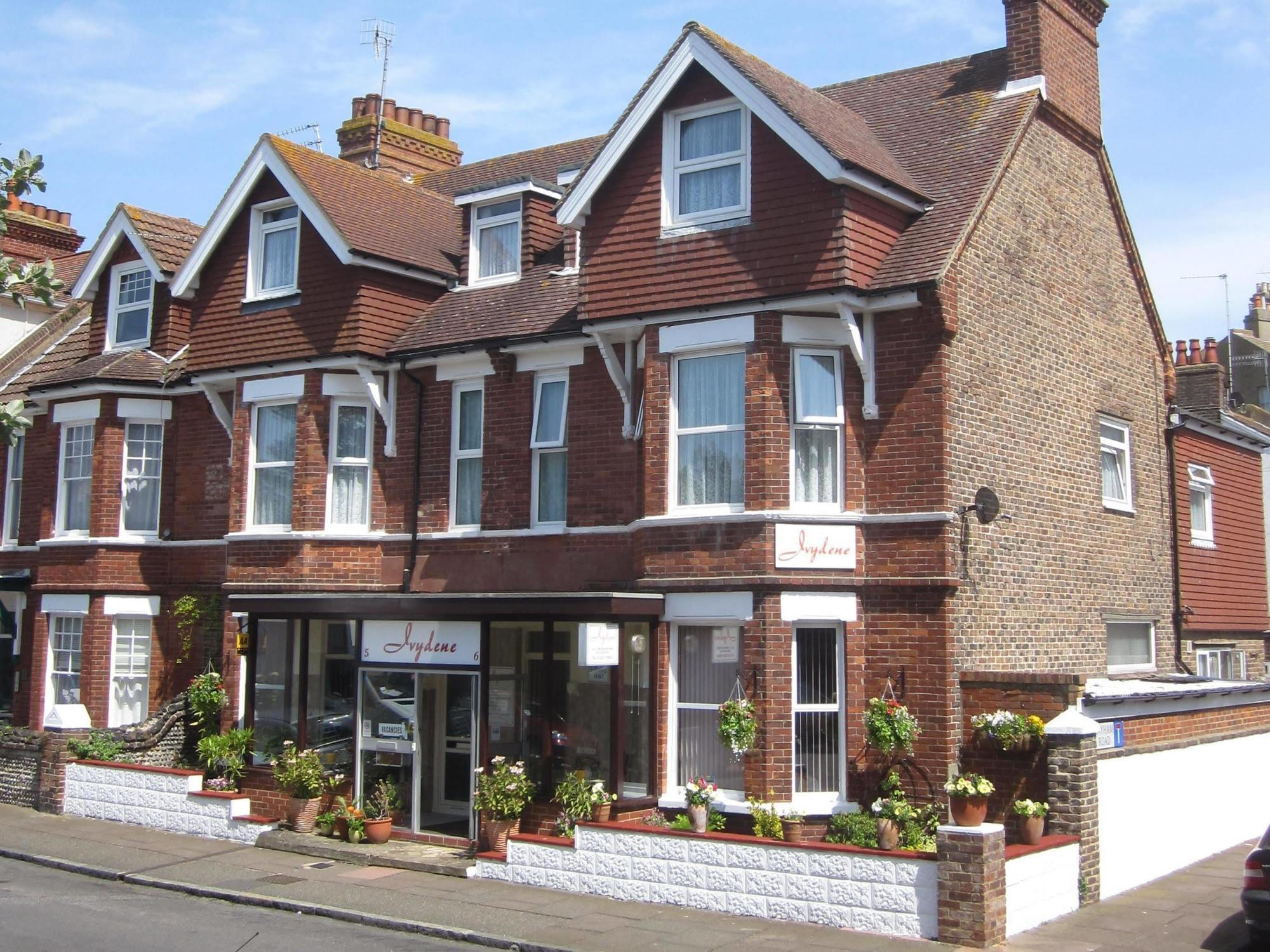 Ivydene Guest house 4*