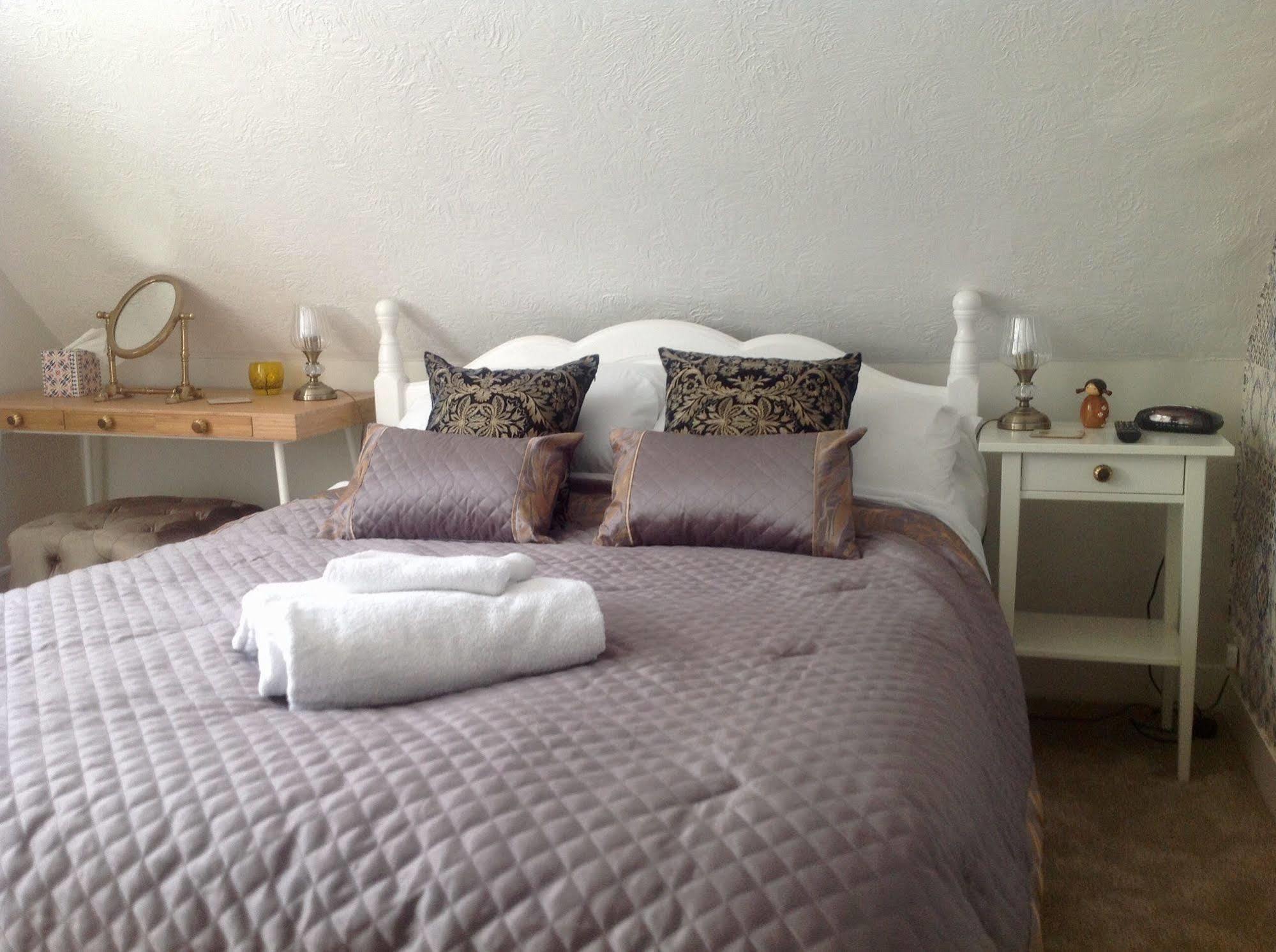 The Cherry Tree Guest house 4*
