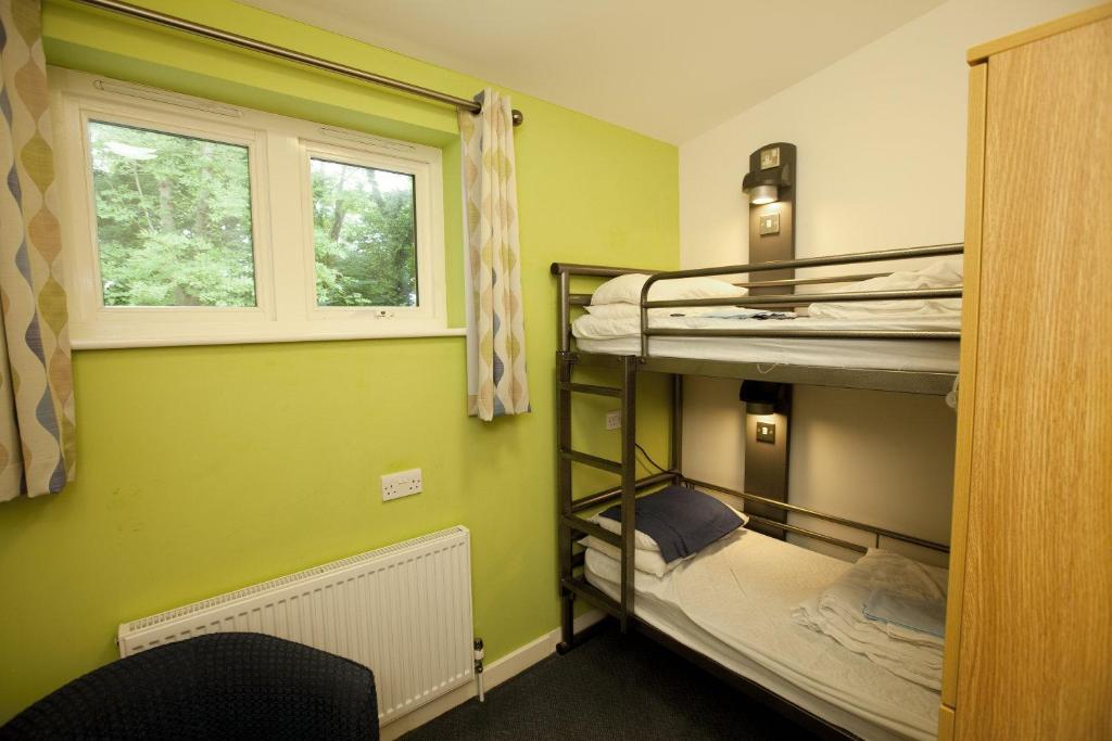Yha * Eastbourne