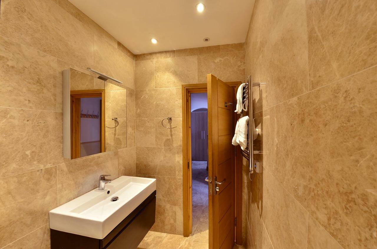 Duke Aparthotel 3*