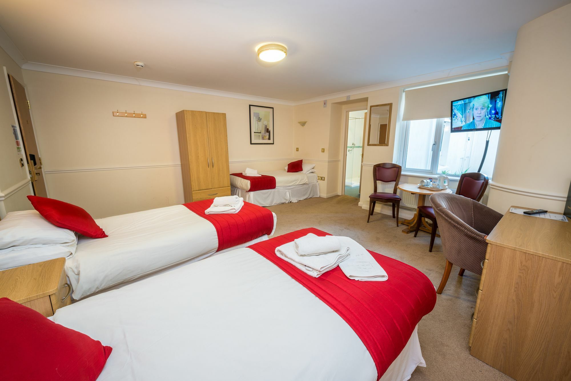 Claremont Lions Hotel 3*