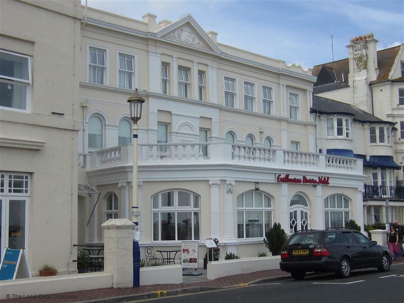 Riviera Hotel 3*