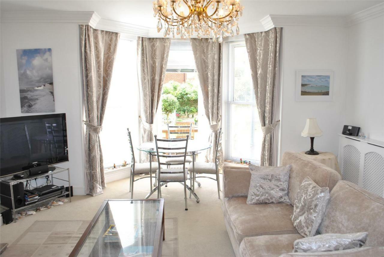 Spacious 3 Minutes To Beach Eastbourne