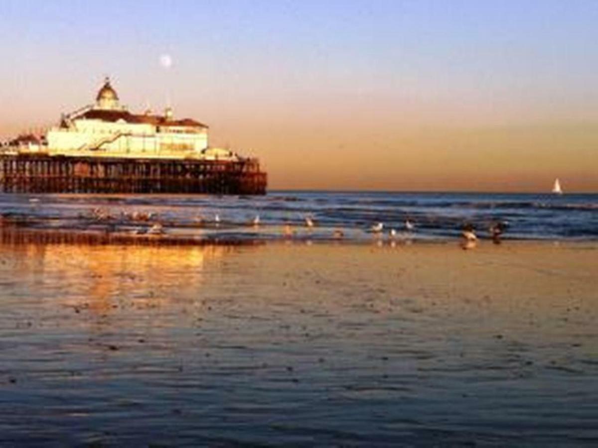 Spacious 3 Minutes To Beach *