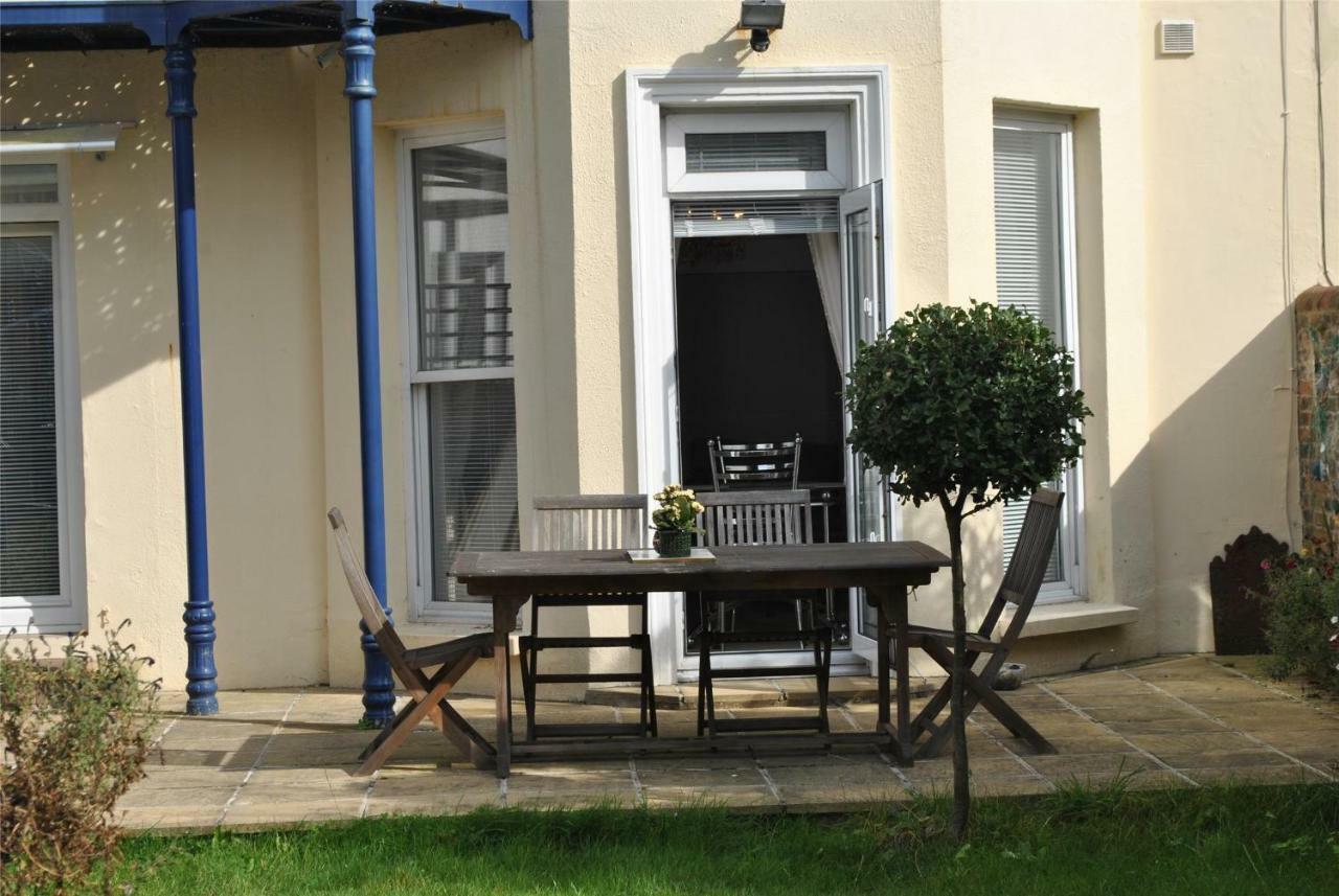 Spacious 3 Minutes To Beach Eastbourne