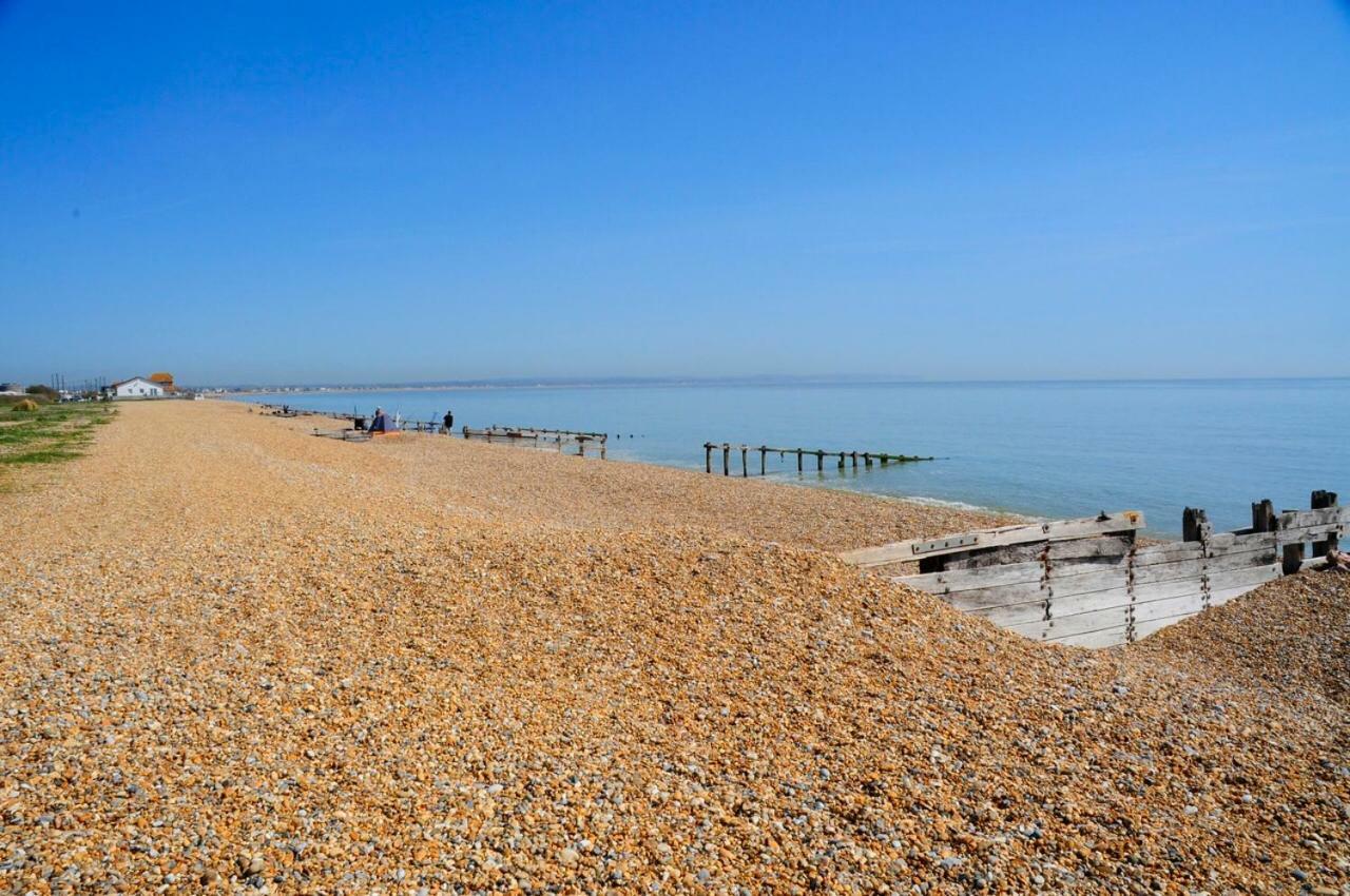 Luxury Beachfront Outstanding 2 Bedroom Eastbourne