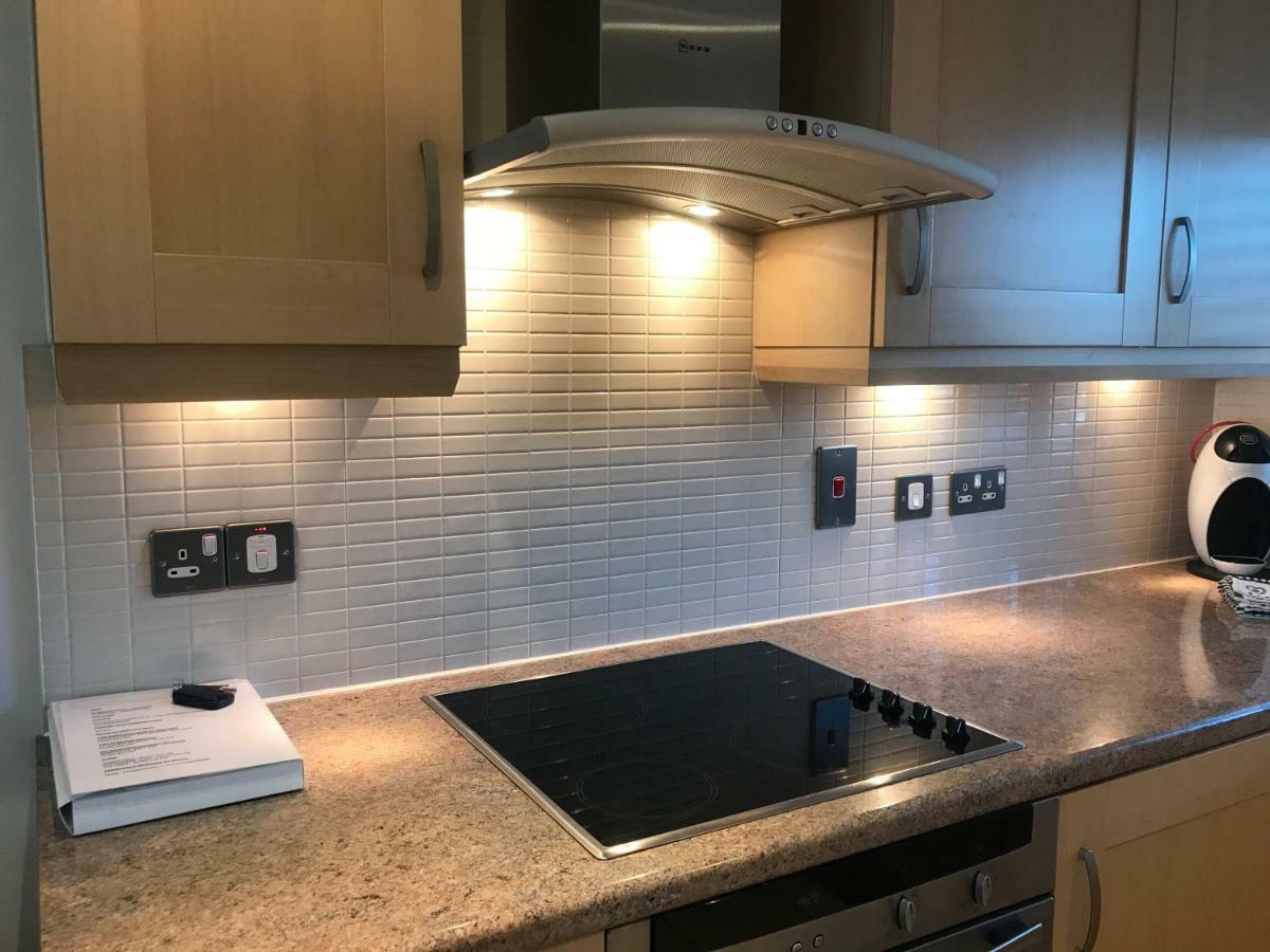 Apartment Luxury Beachfront Outstanding 2 Bedroom *