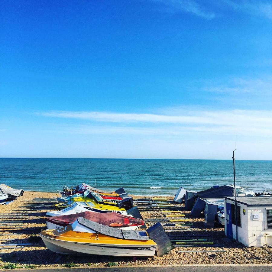 11b Beachside *