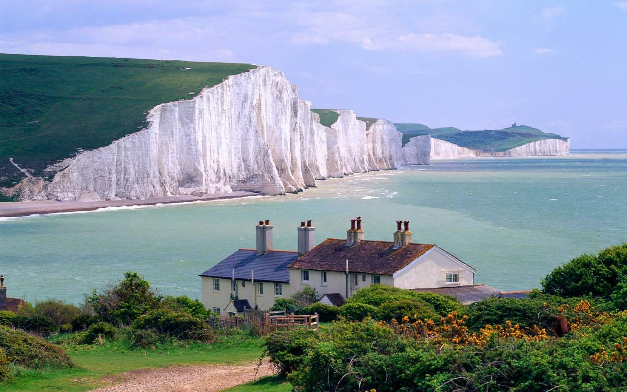 Spacious 3 Minutes To Beach * Eastbourne