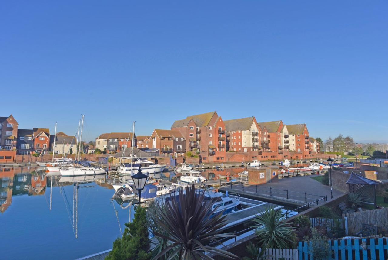 Holiday home Marina Views *
