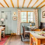 Tiger Inn _ Minnie