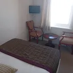 Glastonbury Hotel